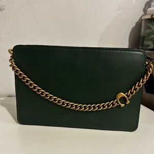Coach signature chain crossbody in everglade green